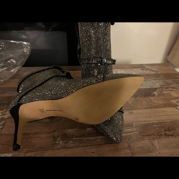 Shoes - Picture 6 of 6